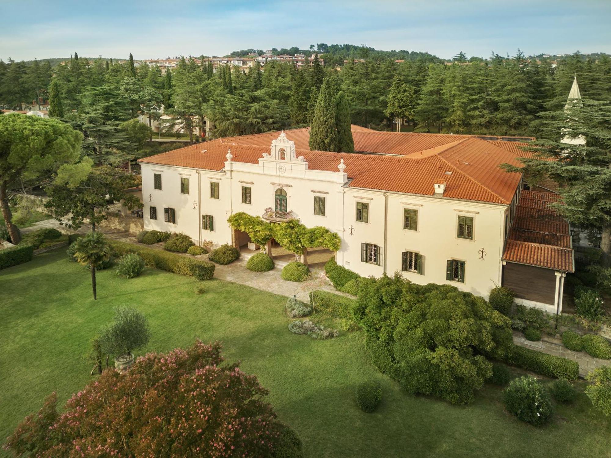 Hotel Convent - Hotel & Resort Adria Ankaran Extérieur photo