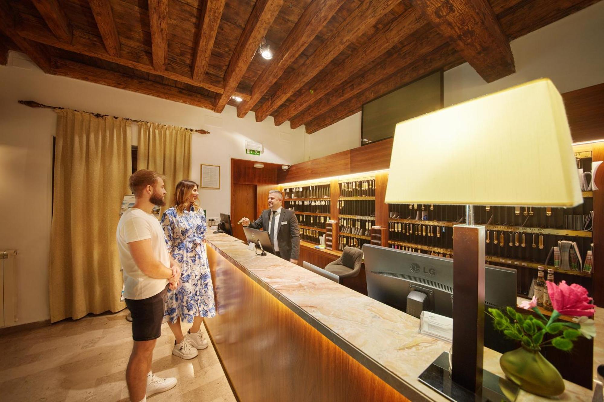 Hotel Convent - Hotel & Resort Adria Ankaran Extérieur photo