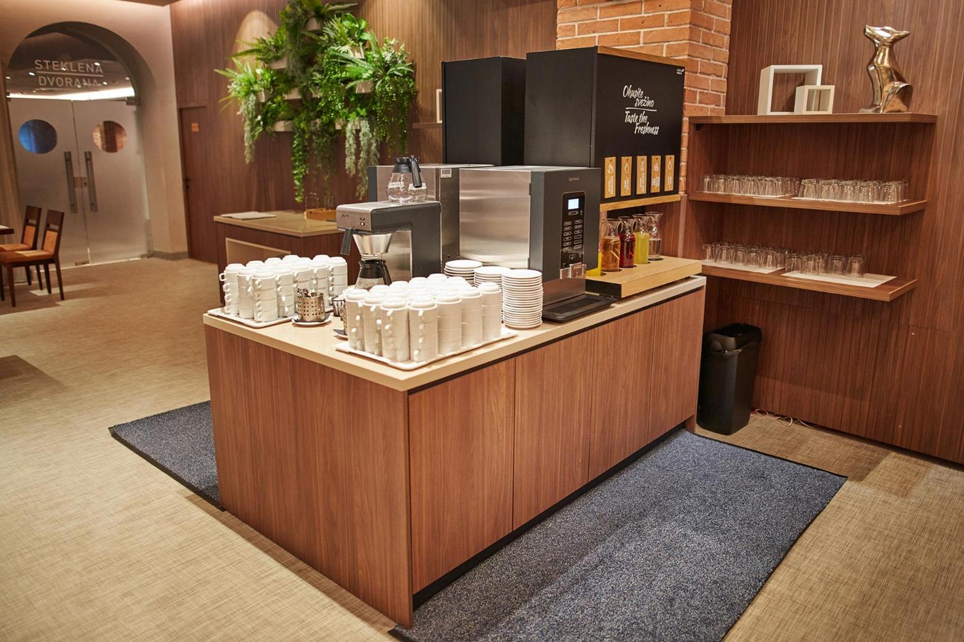 Hotel Convent - Hotel & Resort Adria Ankaran Extérieur photo